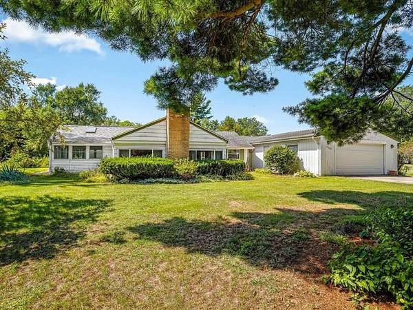 1.6 Acres of Land with Home for Sale in Machesney Park, Illinois