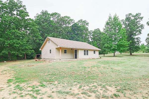 2 Acres of Land with Home for Sale in Jonesboro, Arkansas