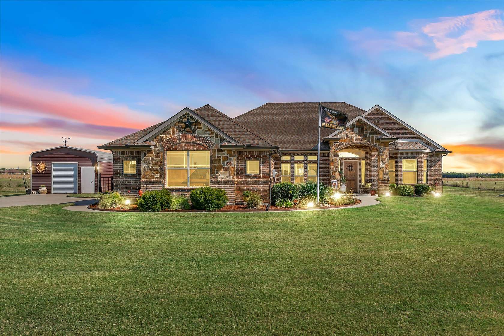1.5 Acres of Land with Home for Sale in Caddo Mills, Texas