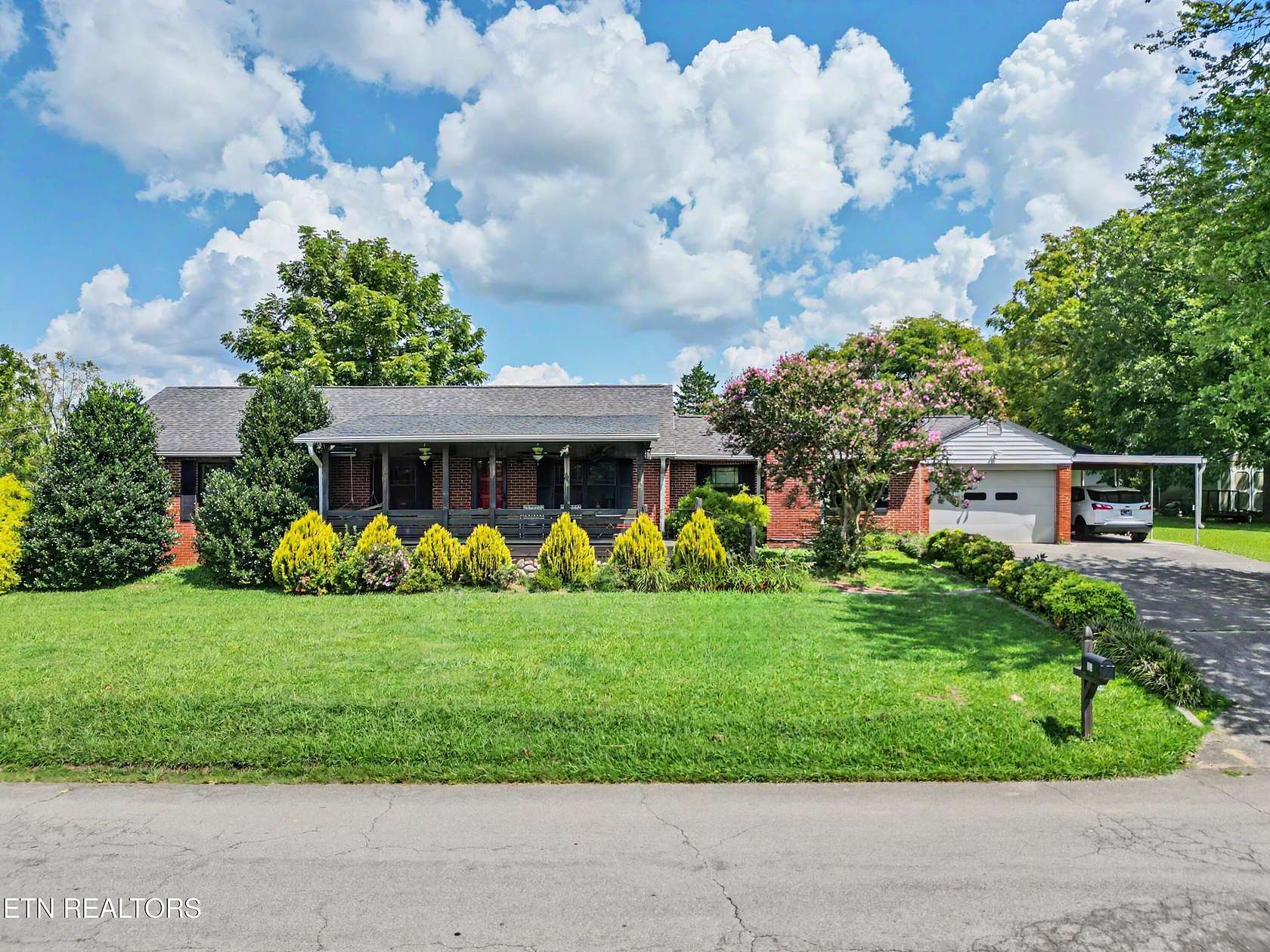 4.1 Acres of Land with Home for Sale in Maryville, Tennessee