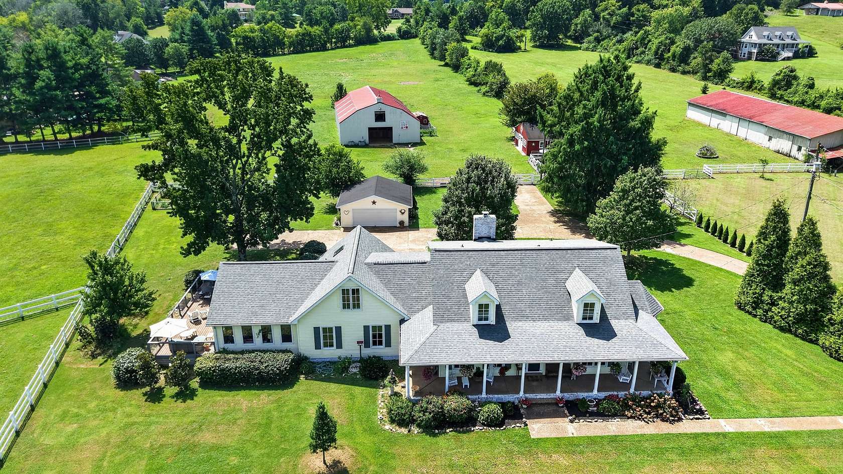 5.6 Acres of Land with Home for Sale in Goodlettsville, Tennessee