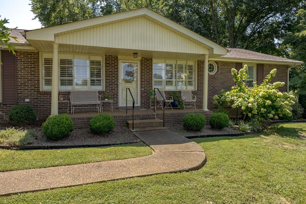 3 Acres of Land with Home for Sale in Nashville, Tennessee