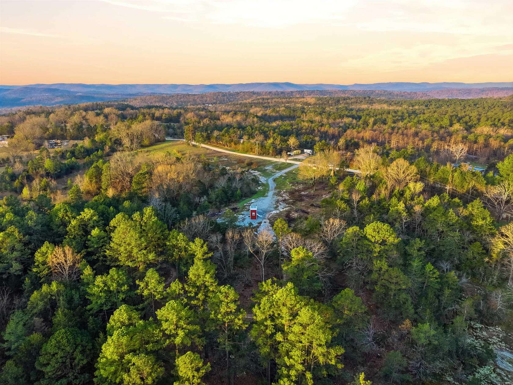 1 Acre of Residential Land for Sale in Calico Rock, Arkansas