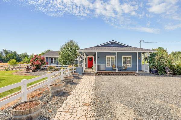 2 Acres of Land with Home for Sale in Medford, Oregon
