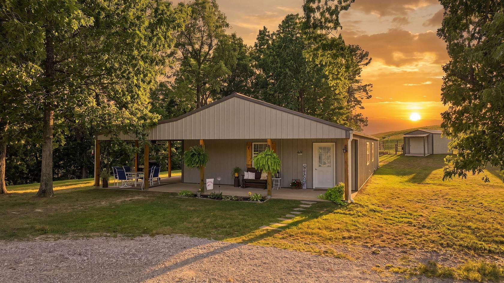 18.2 Acres of Improved Mixed-Use Land for Sale in Chestnutridge, Missouri
