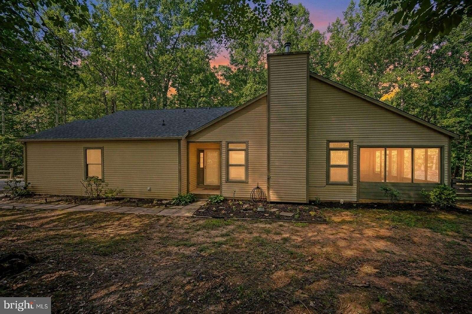 1.5 Acres of Land with Home for Sale in Sumerduck, Virginia