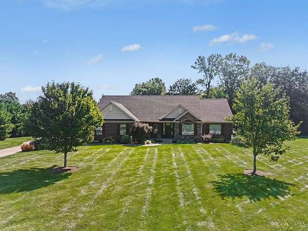 2.25 Acres of Land with Home for Sale in Hamilton Township, Ohio
