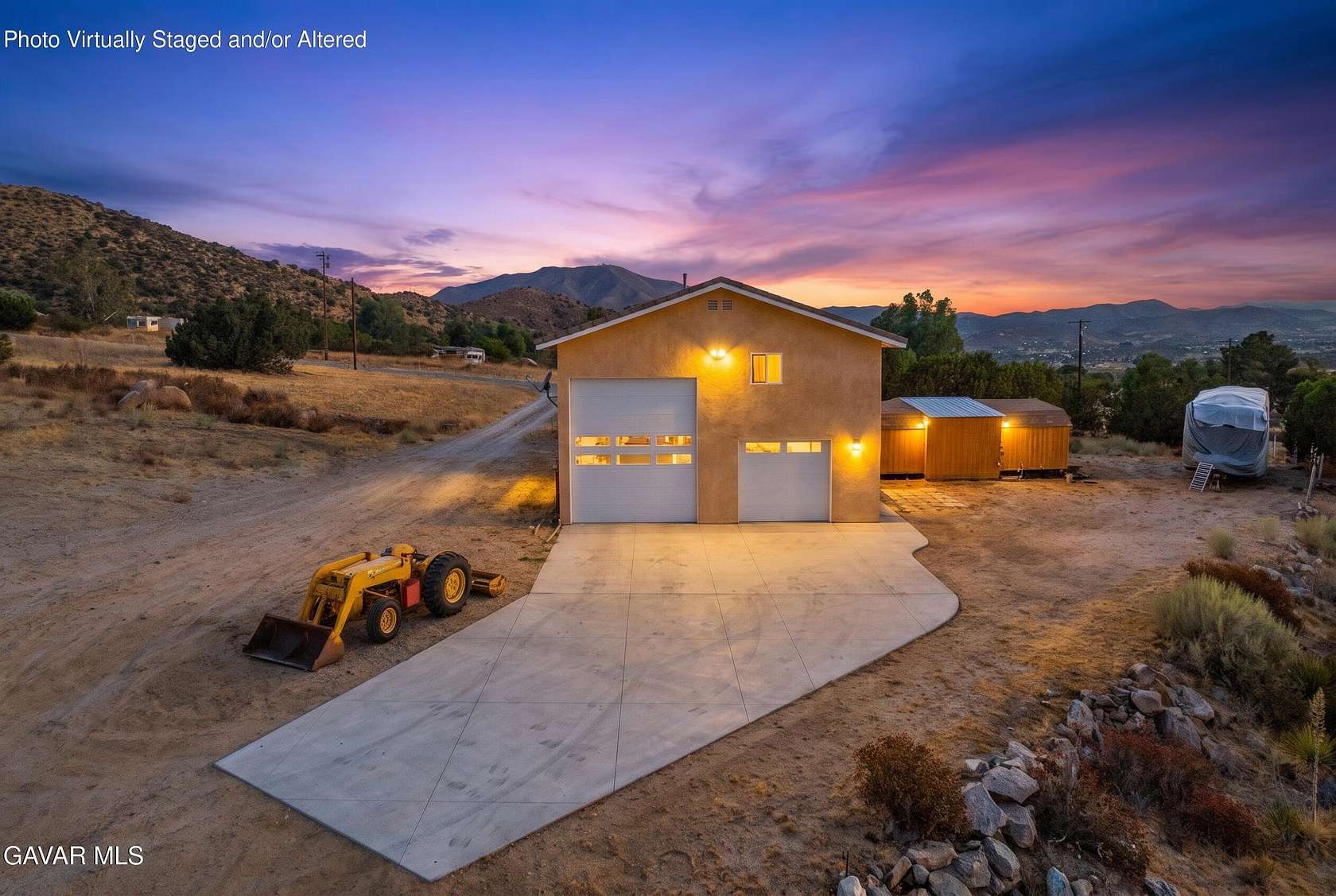 4.68 Acres of Land with Home for Sale in Acton, California