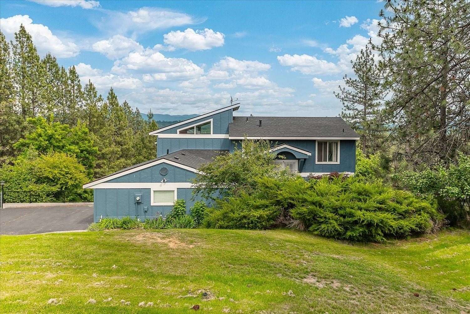 5 Acres of Land with Home for Sale in Colbert, Washington