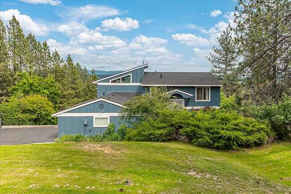 5 Acres of Land with Home for Sale in Colbert, Washington