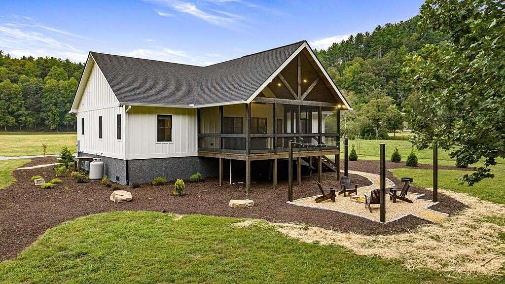 3 Acres of Land with Home for Sale in Ellijay, Georgia
