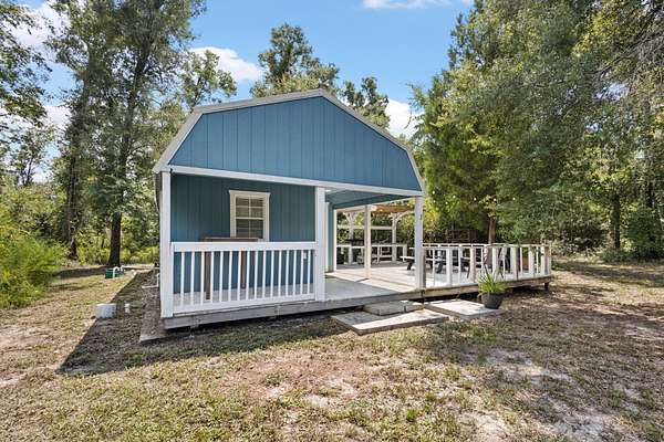 10.5 Acres of Land with Home for Sale in Fort White, Florida