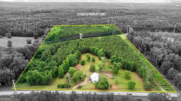 28 Acres of Agricultural Land with Home for Sale in Senoia, Georgia