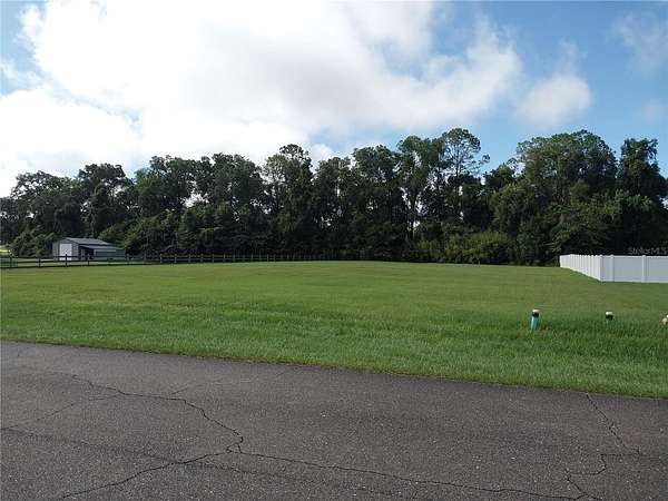 1 Acre of Residential Land for Sale in Williston, Florida