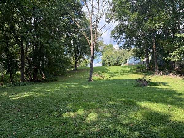 1.5 Acres of Land for Auction in McMinnville, Tennessee