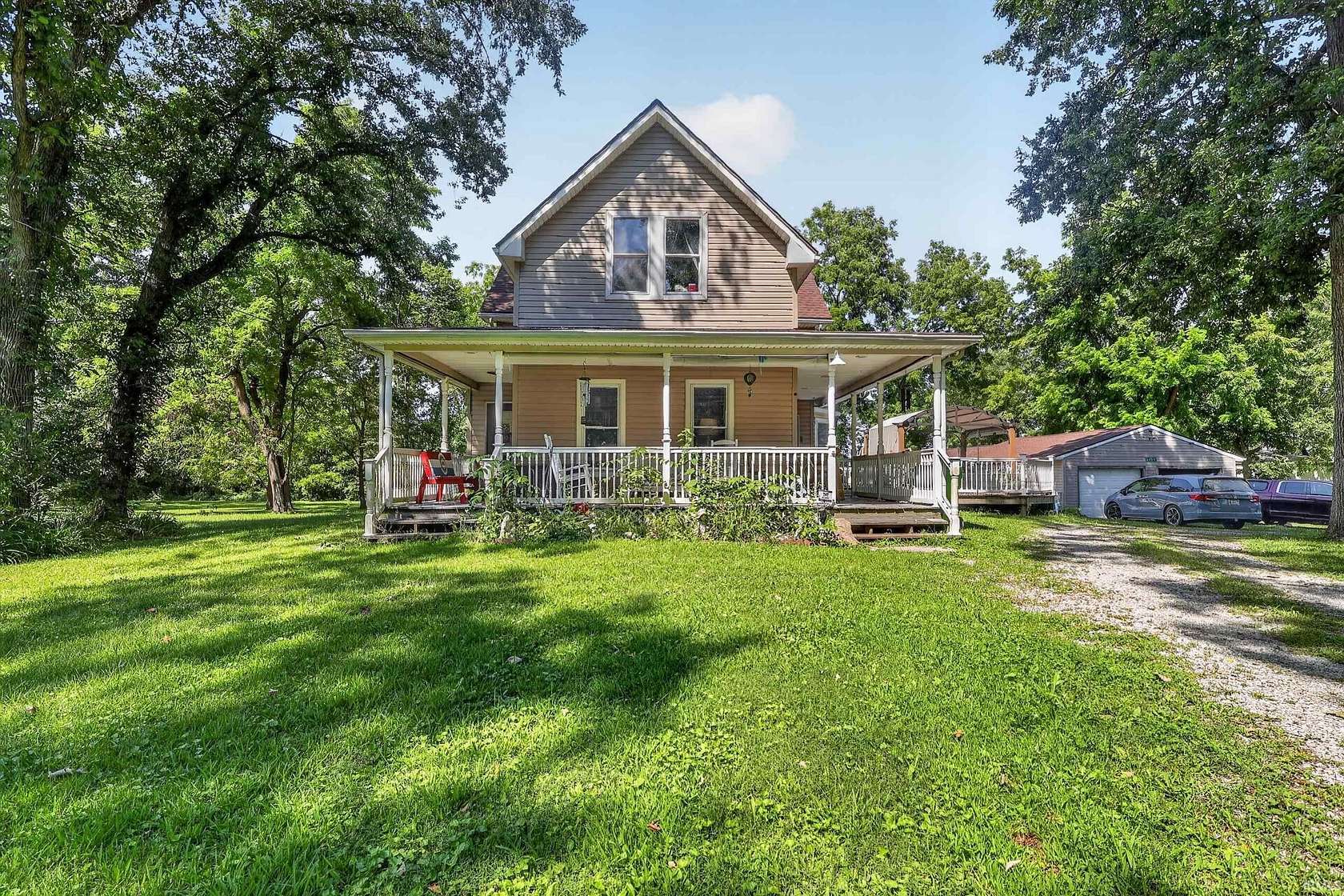 4.7 Acres of Land with Home for Sale in New Richmond, Indiana