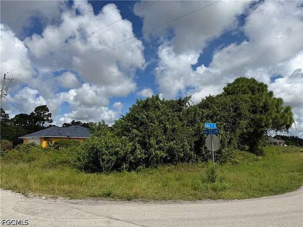 0.25 Acres of Residential Land for Sale in Lehigh Acres, Florida