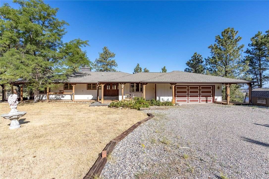 4.22 Acres of Land with Home for Sale in Billings, Montana
