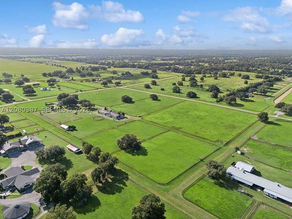28.6 Acres of Land with Home for Sale in Ocala, Florida