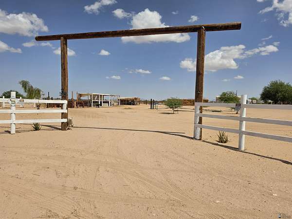 Residential Land for Sale in Wellton, Arizona