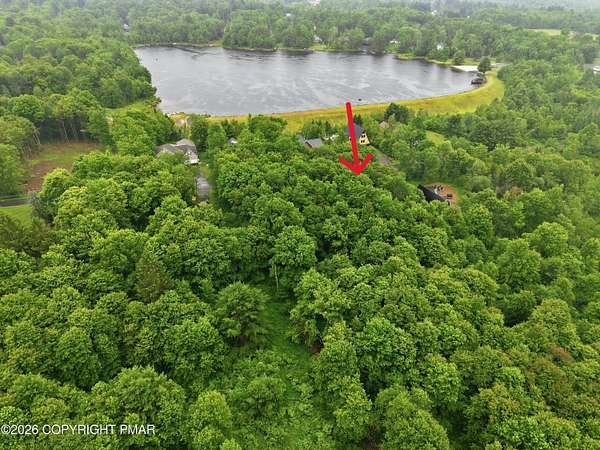 0.5 Acres of Residential Land for Sale in Blakeslee, Pennsylvania