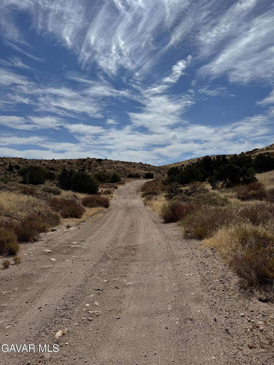 20 Acres of Land for Sale in Palmdale, California
