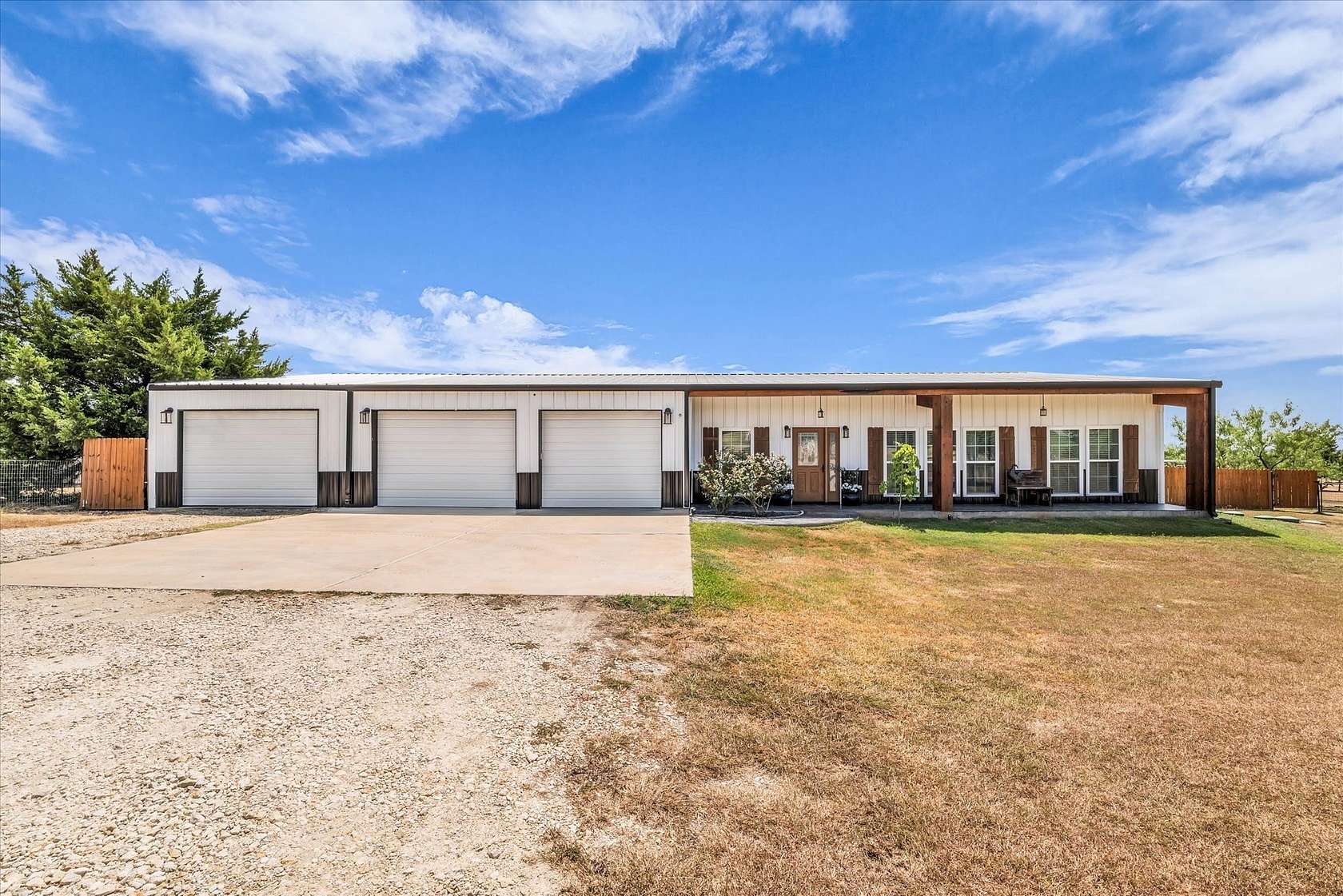 16 Acres of Land with Home for Sale in Moody, Texas