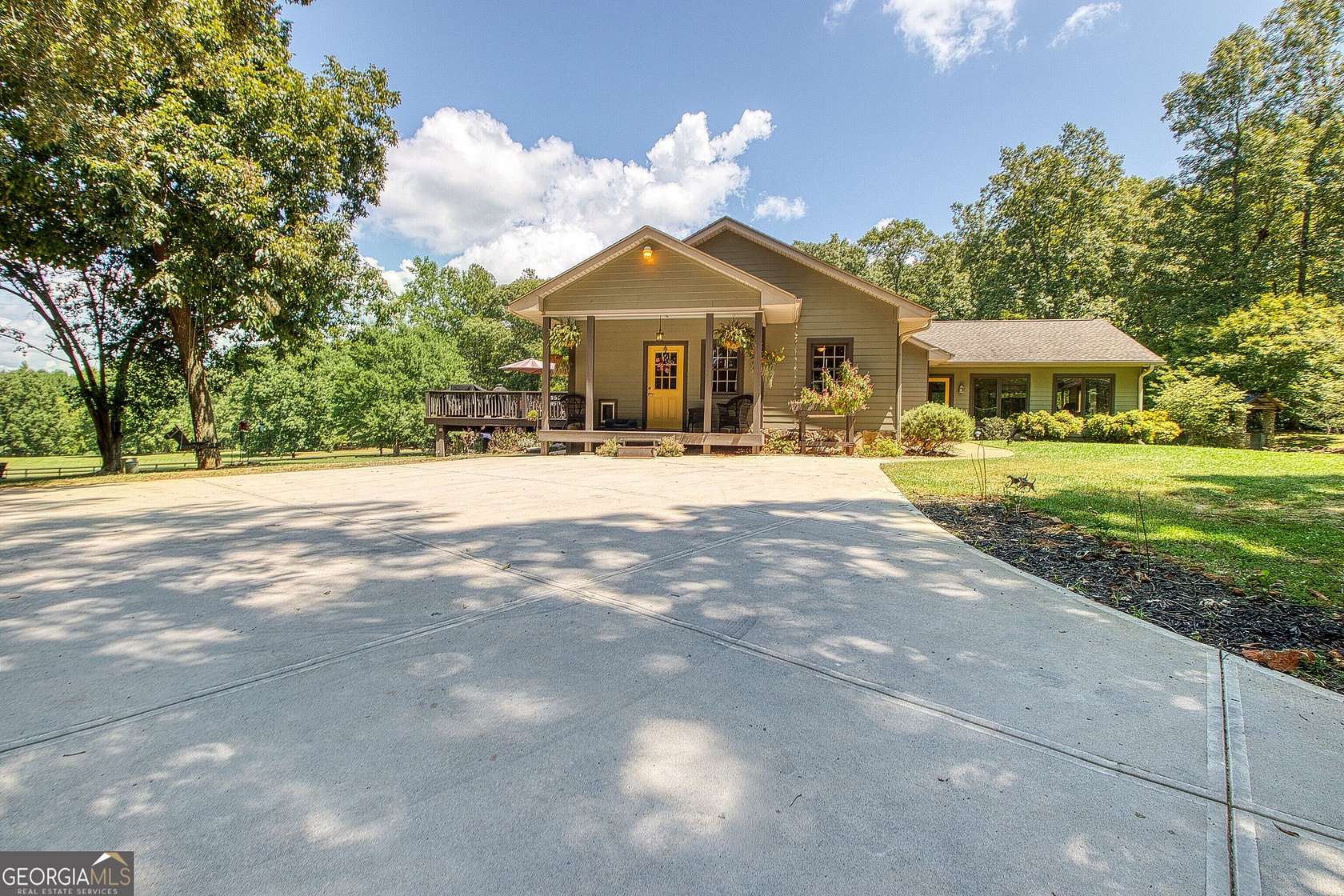 10 Acres of Land with Home for Sale in Moreland, Georgia