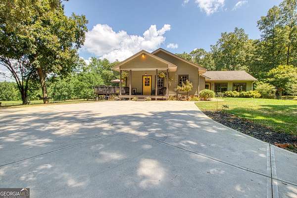 10 Acres of Land with Home for Sale in Moreland, Georgia