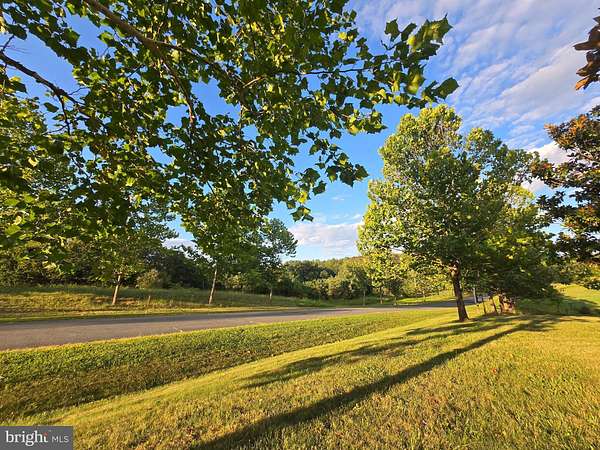 3 Acres of Land with Home for Sale in Leesburg, Virginia
