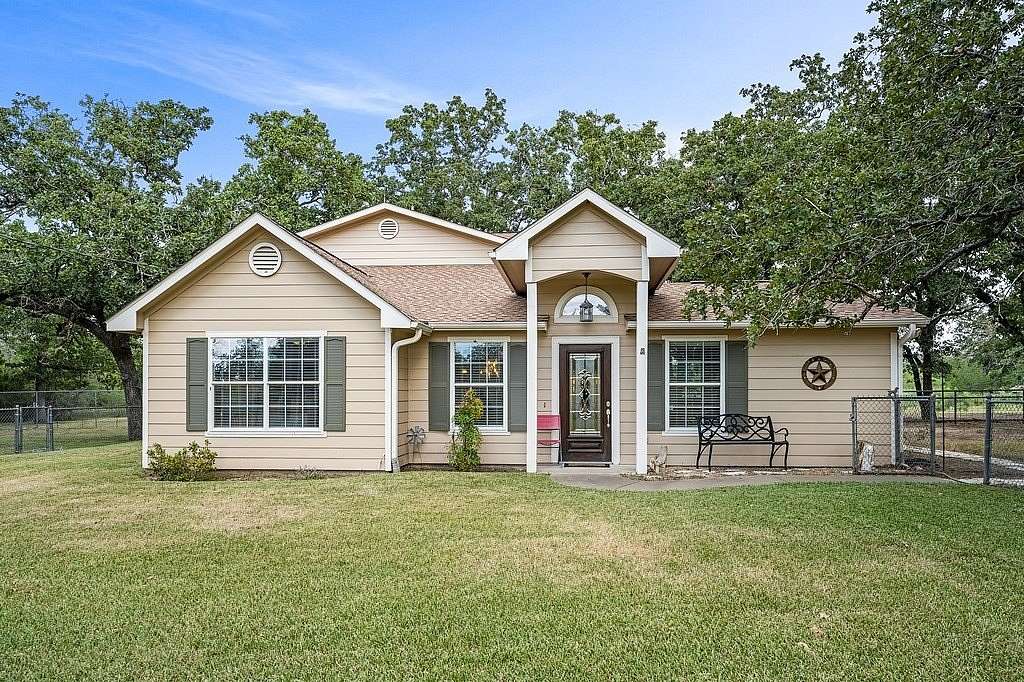 25 Acres of Recreational Land with Home for Sale in Flatonia, Texas