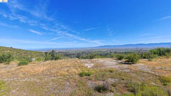 3 Acres of Land for Sale in Salinas, California
