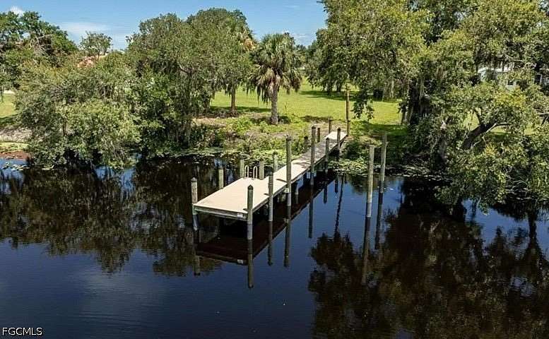 1 Acre of Residential Land for Sale in Alva, Florida