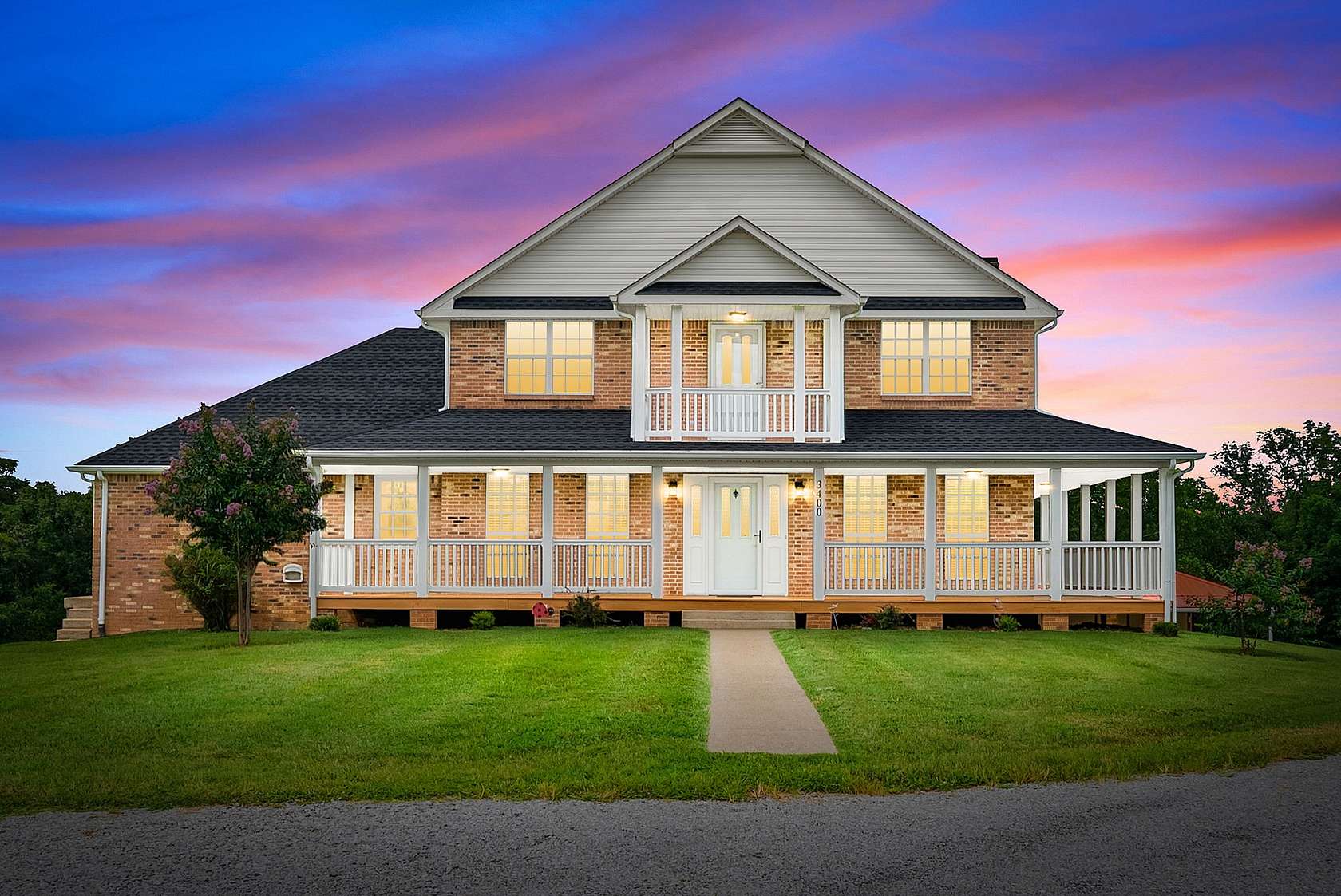 21.4 Acres of Land with Home for Sale in Clarksville, Tennessee