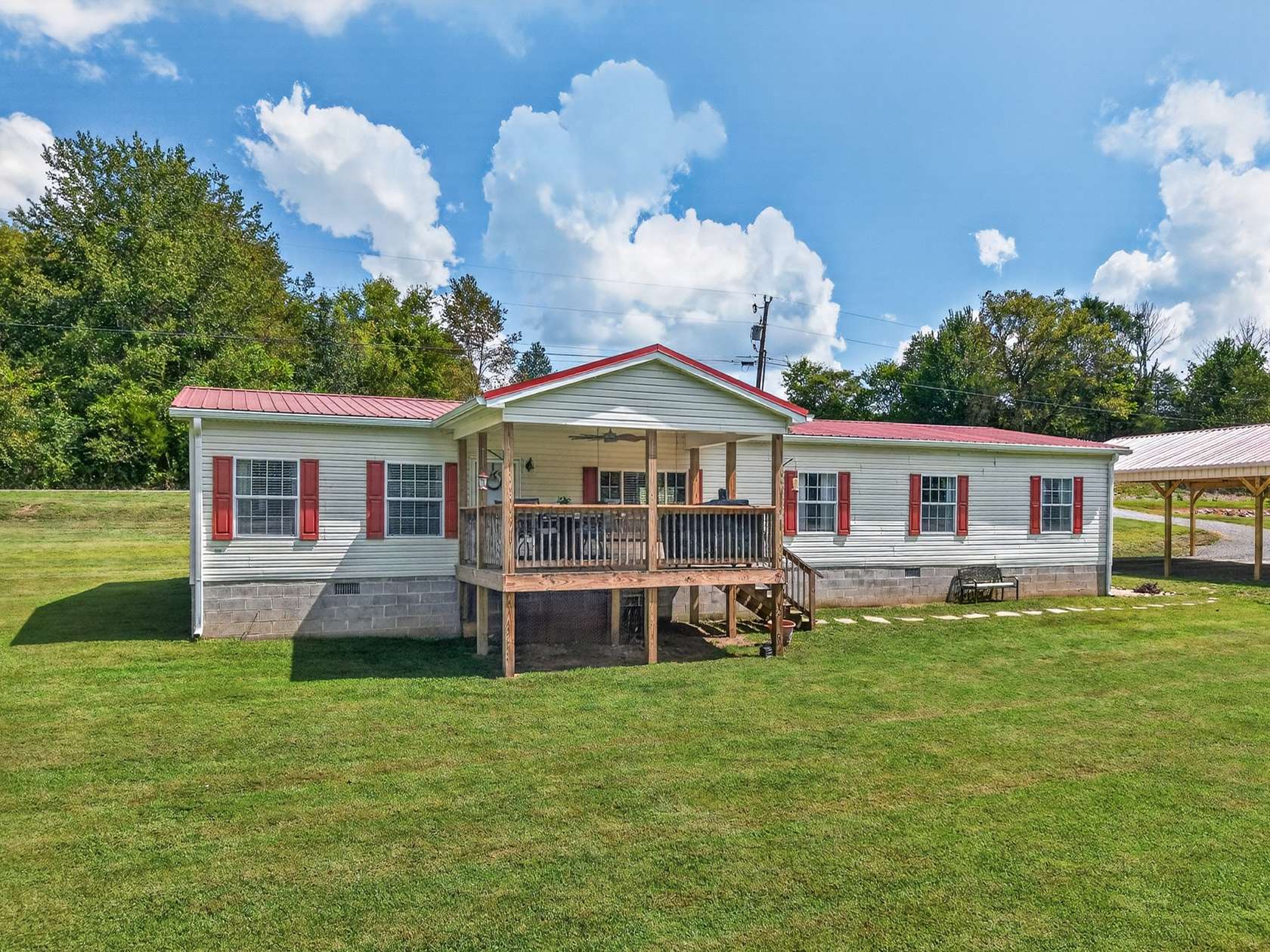 7.24 Acres of Land with Home for Sale in Fayetteville, Tennessee