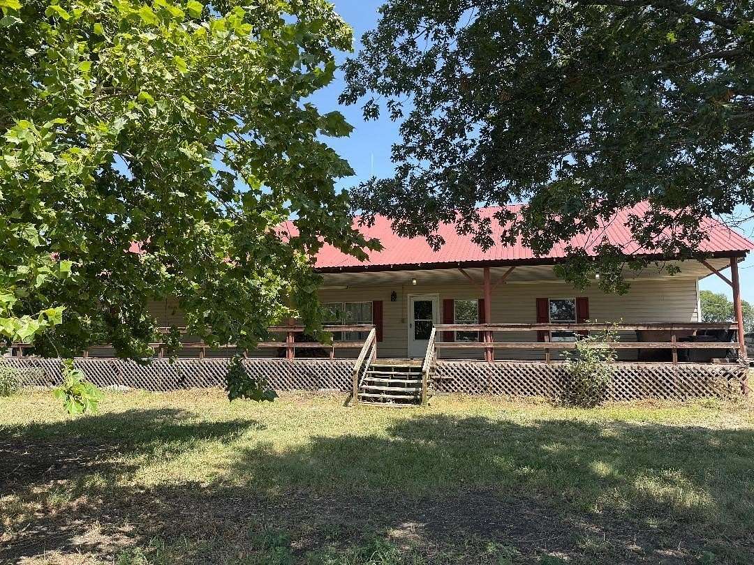 2.6 Acres of Land with Home for Sale in Leonard, Texas