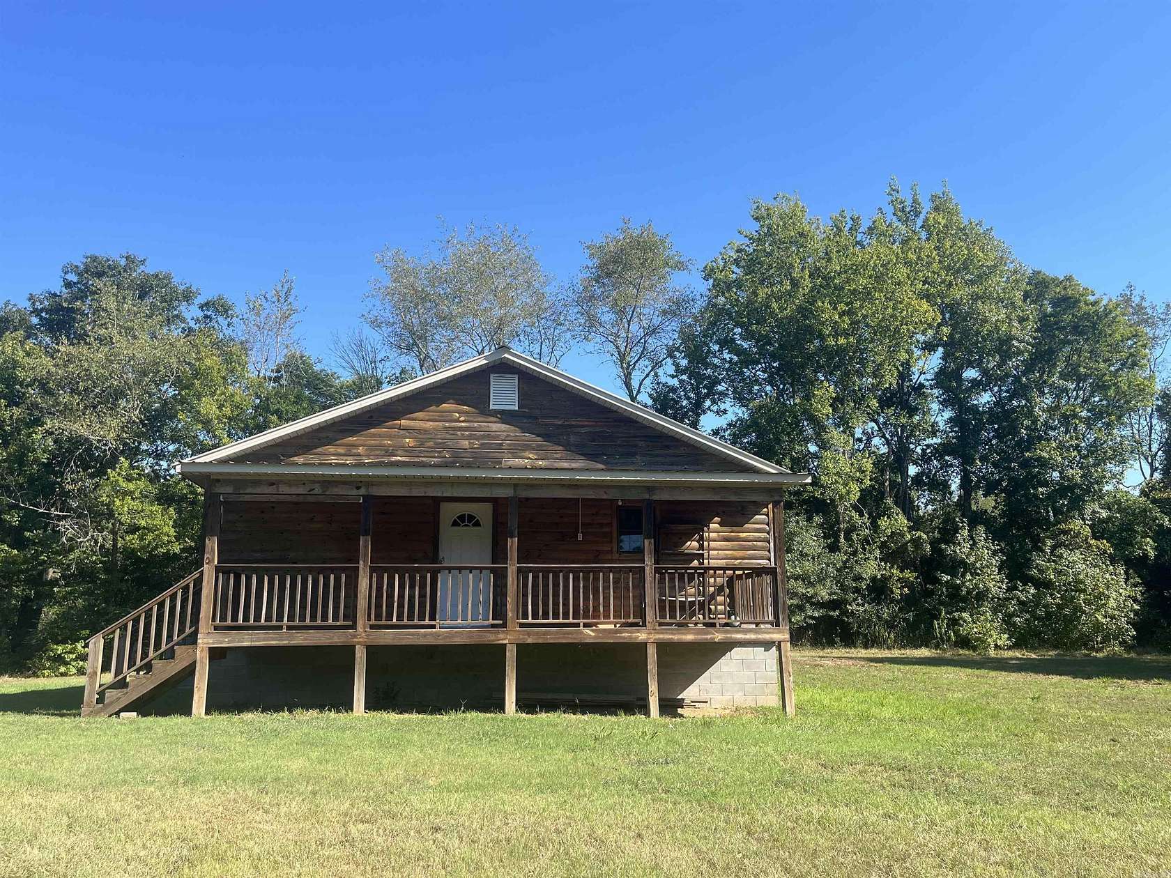 6 Acres of Land with Home for Sale in Bismarck, Arkansas