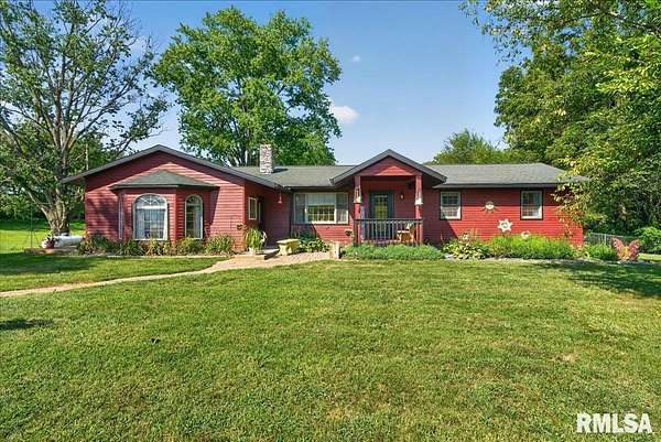 13.8 Acres of Recreational Land with Home for Sale in Petersburg, Illinois