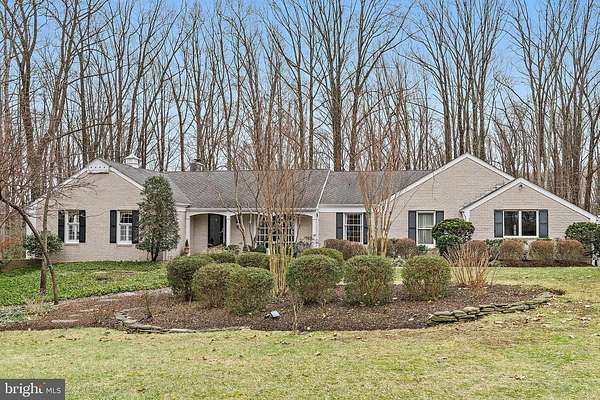 2.5 Acres of Land with Home for Sale in Annapolis, Maryland