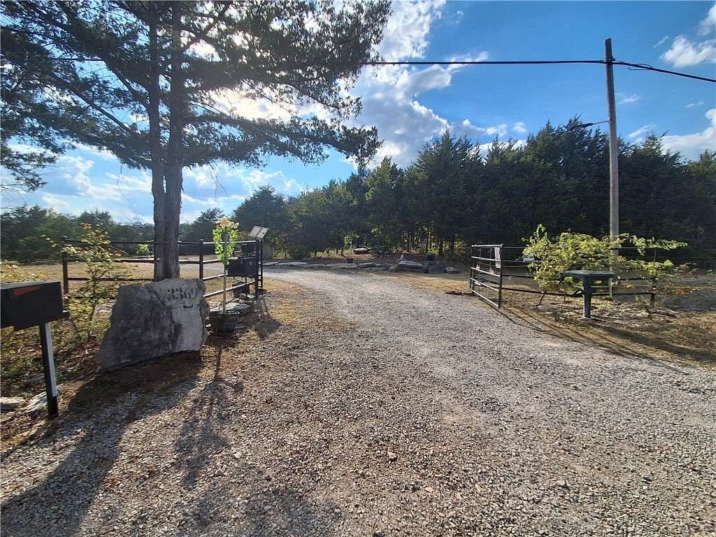 28.6 Acres of Recreational Land for Sale in Berryville, Arkansas