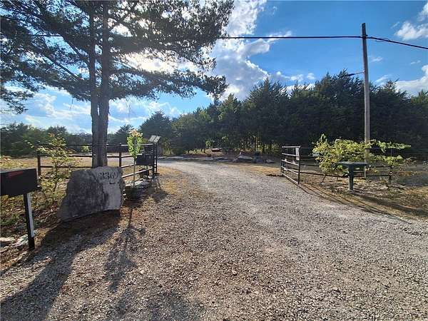 28.6 Acres of Recreational Land for Sale in Berryville, Arkansas