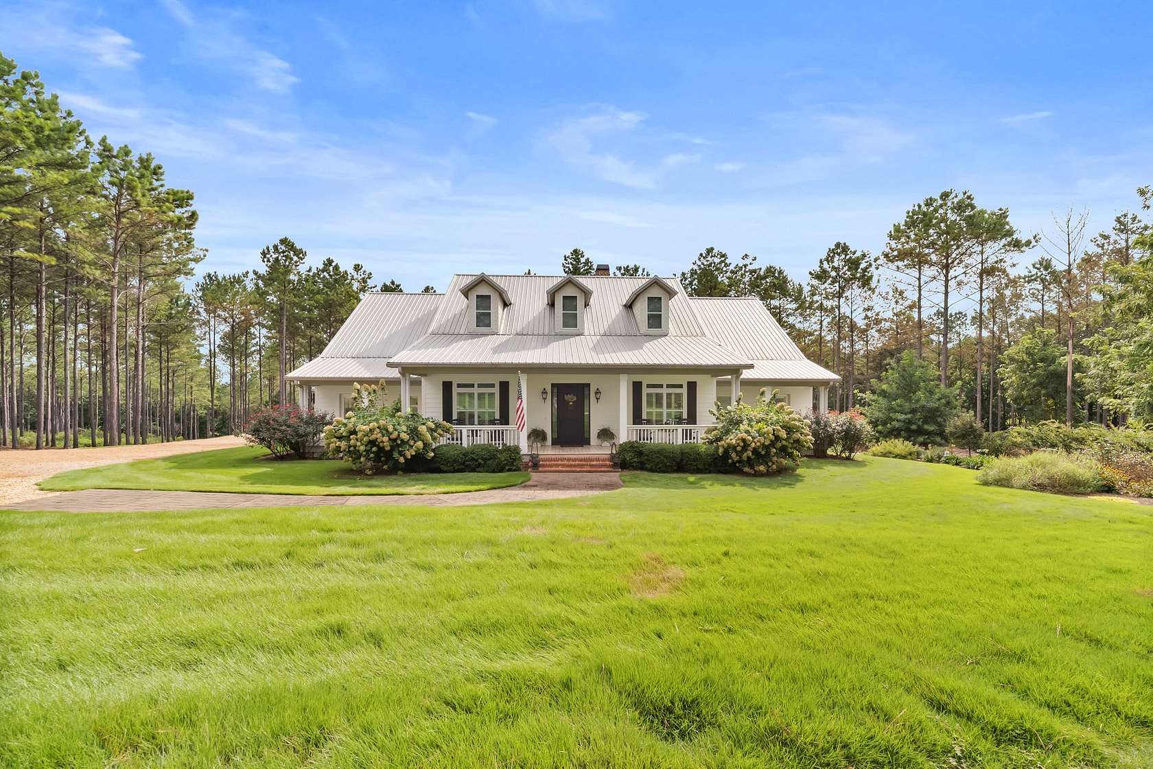 250 Acres of Recreational Land with Home for Sale in La Fayette, Alabama