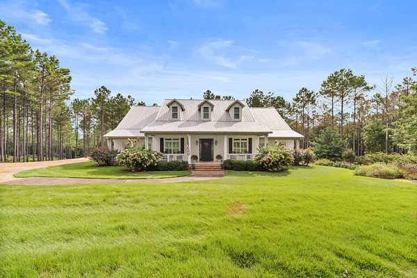 250 Acres of Recreational Land with Home for Sale in La Fayette, Alabama