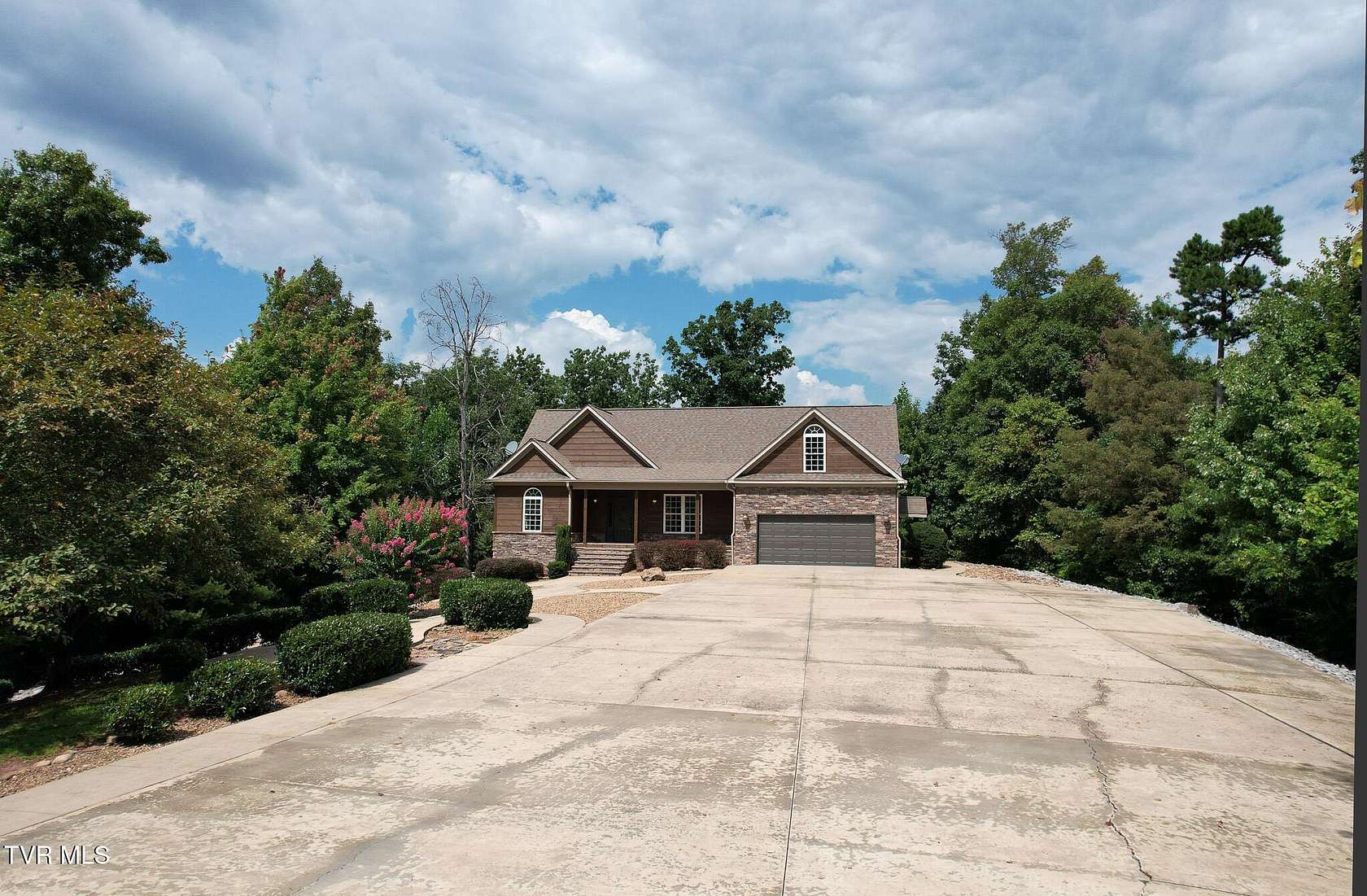 10 Acres of Land with Home for Sale in Newport, Tennessee