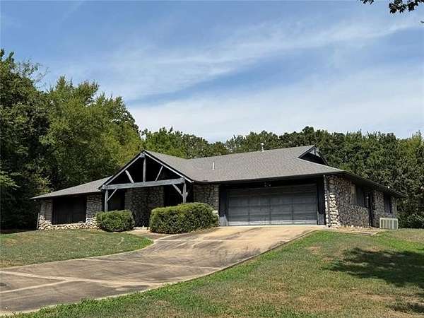 2 Acres of Land with Home for Sale in Coweta, Oklahoma