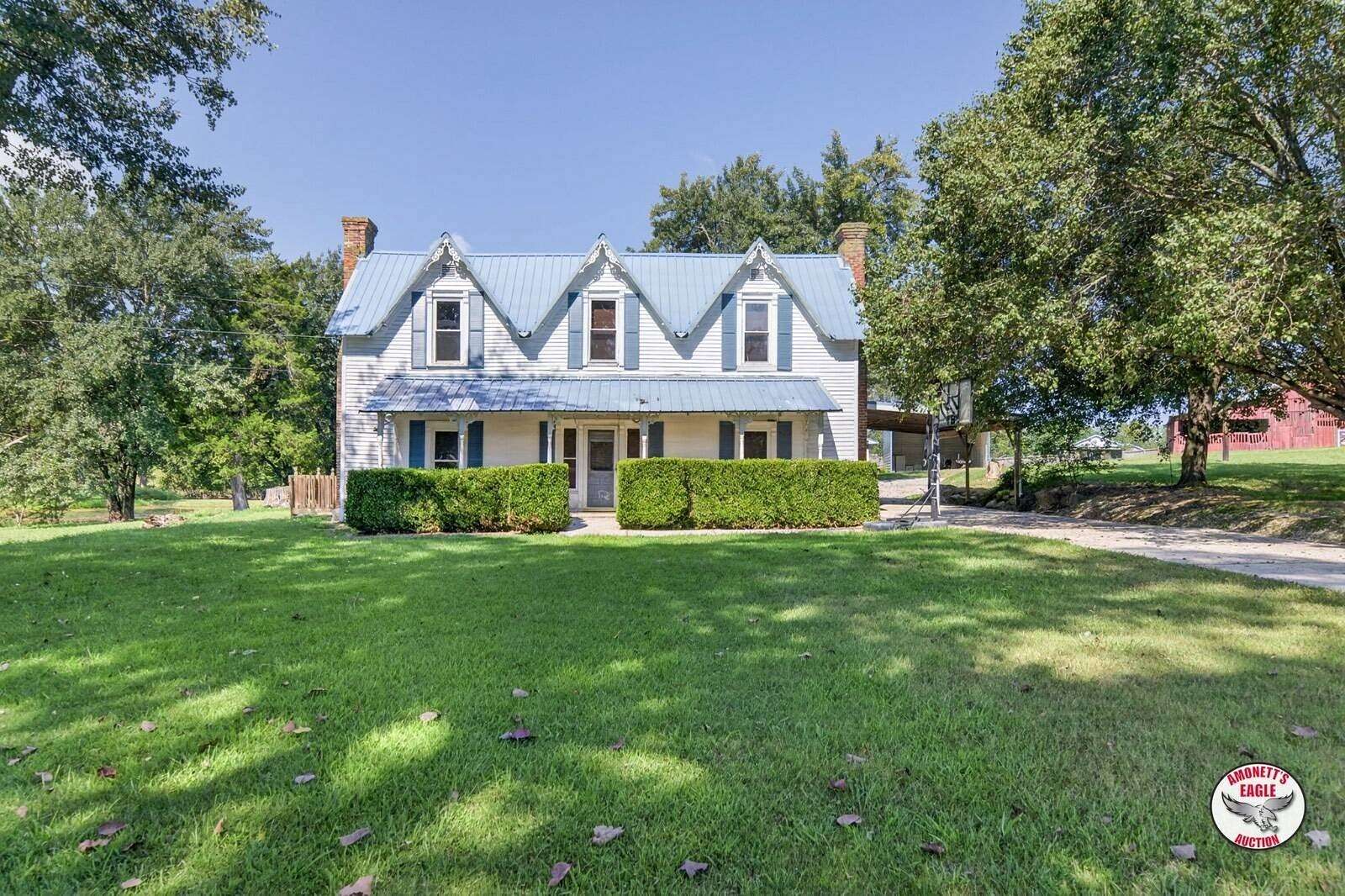 5.52 Acres of Land with Home for Auction in Cookeville, Tennessee