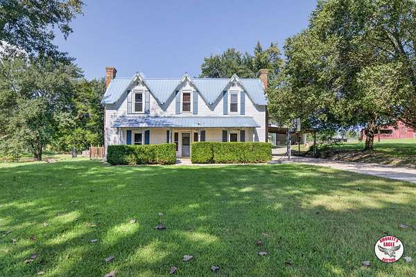 5.52 Acres of Land with Home for Auction in Cookeville, Tennessee