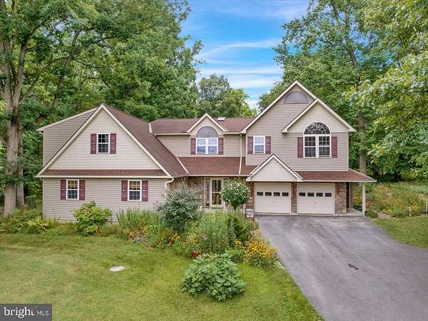 1.6 Acres of Land with Home for Sale in Robesonia, Pennsylvania
