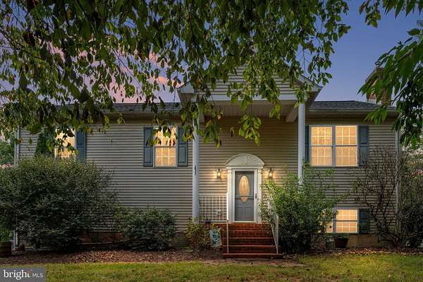15.3 Acres of Land with Home for Sale in Bentonville, Virginia