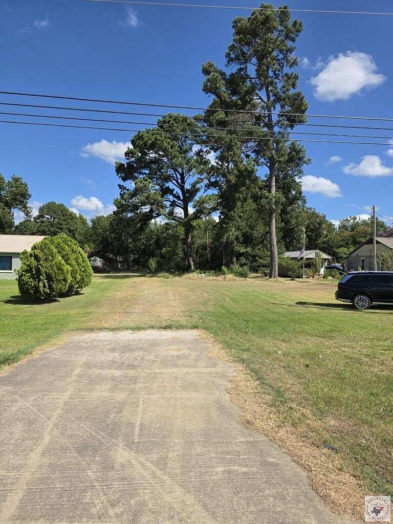 0.33 Acres of Residential Land for Sale in De Kalb, Texas